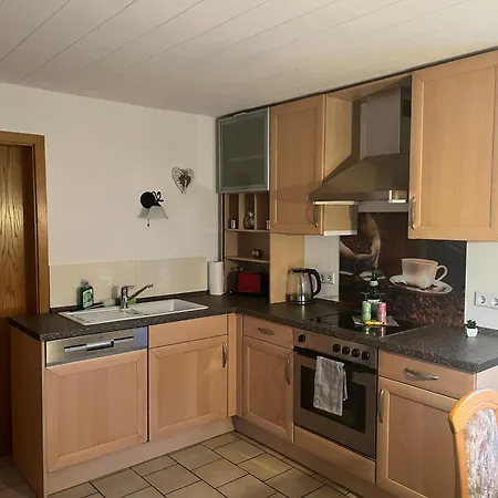 Holiday home Jenny's